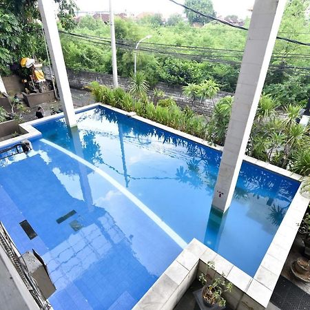 Reddoorz Plus @ Raya Legian Exterior photo