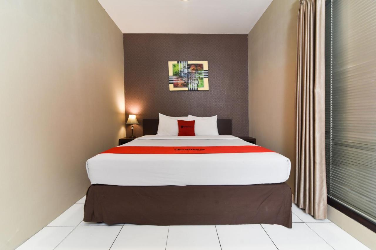 Reddoorz Plus @ Raya Legian Exterior photo