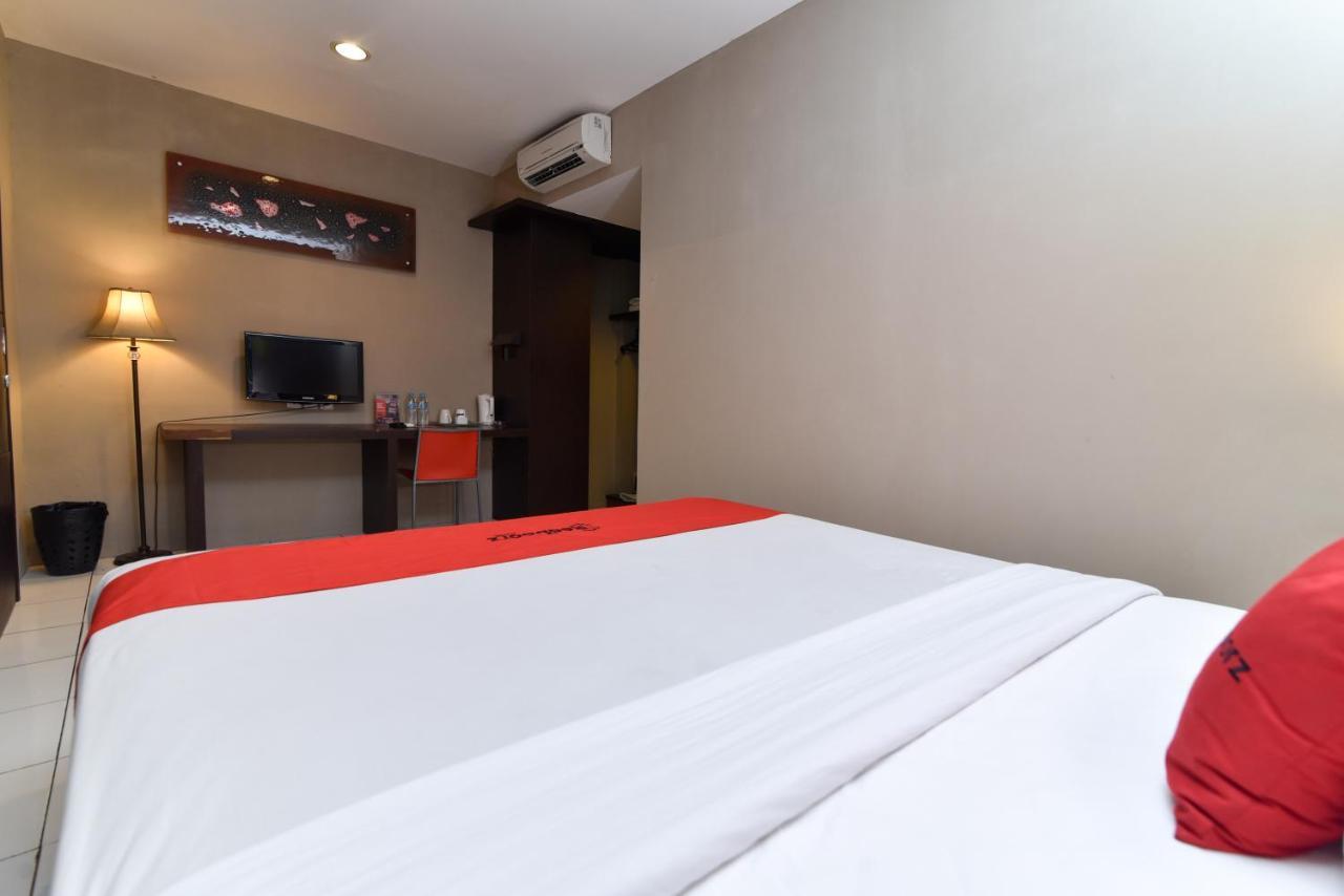 Reddoorz Plus @ Raya Legian Exterior photo