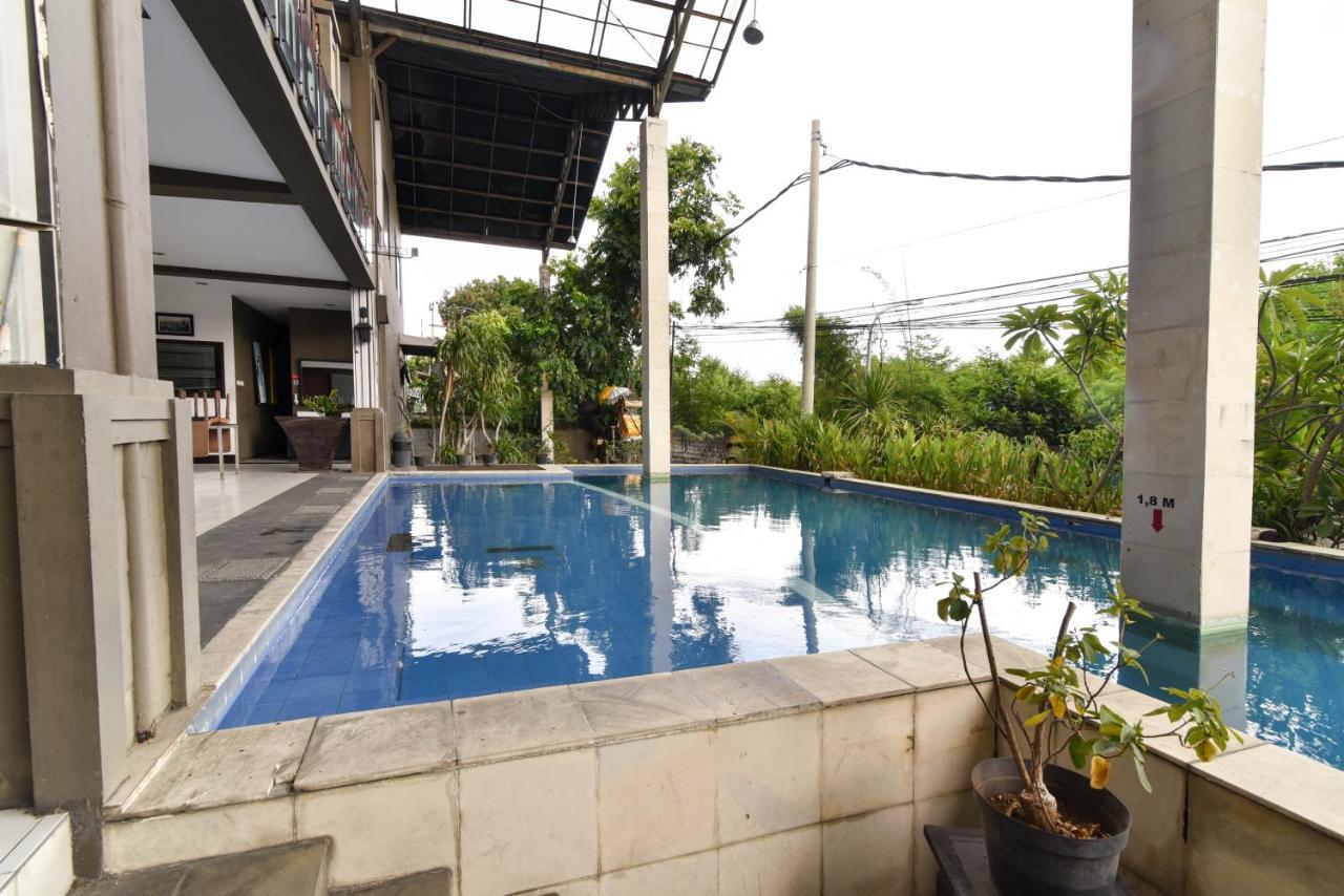 Reddoorz Plus @ Raya Legian Exterior photo