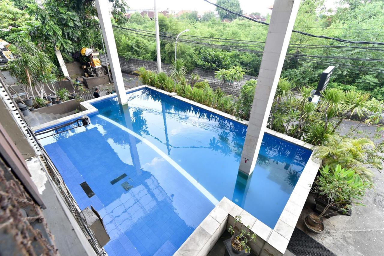 Reddoorz Plus @ Raya Legian Exterior photo