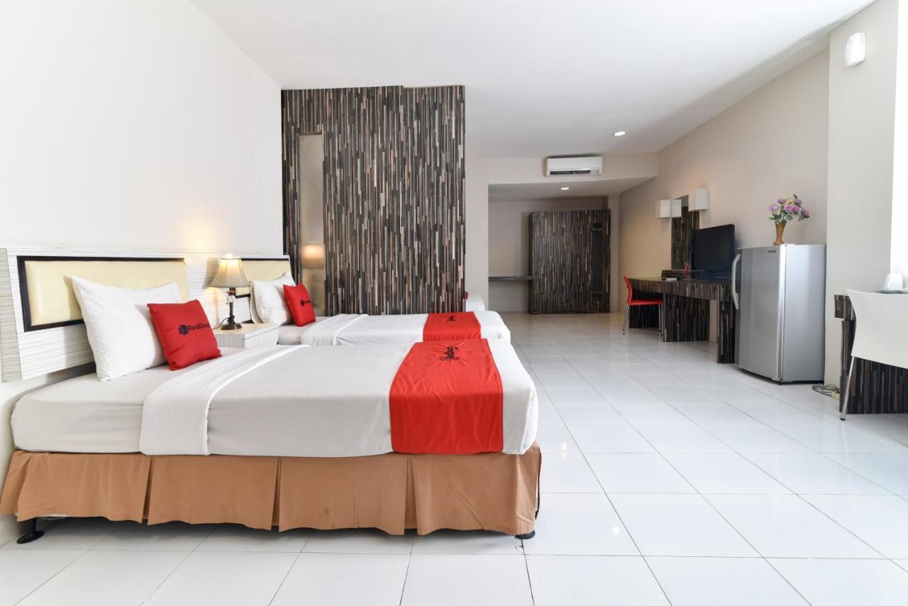 Reddoorz Plus @ Raya Legian Exterior photo